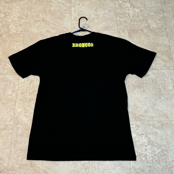 NWT Mitchell & Ness Denver Broncos Neon Pop John Elway T-Shirt Tee Size Medium - Picture 7 of 12